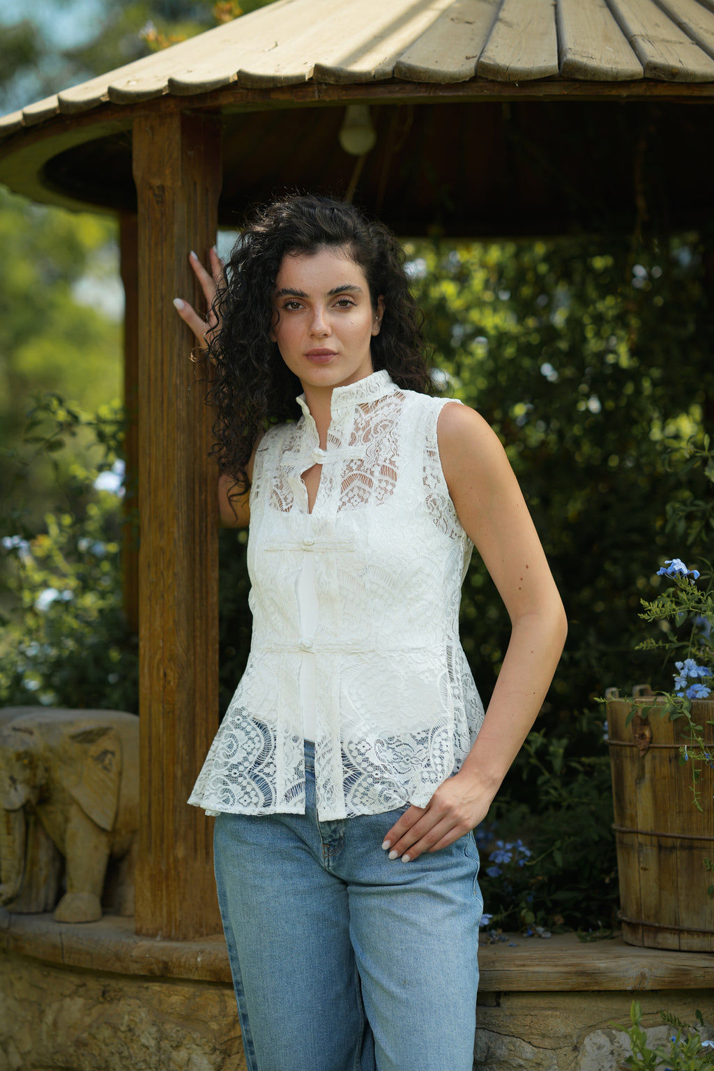 Lace Mandarin Collar Vest